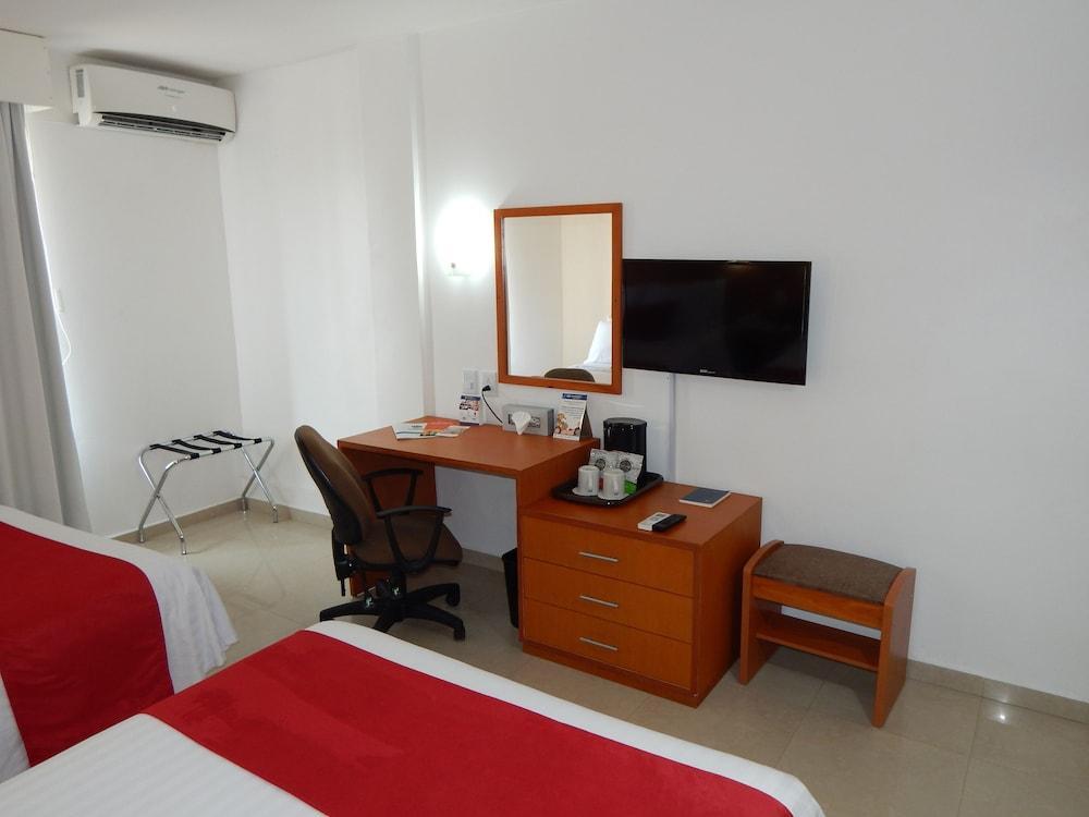 Hotel Gran Minatitlan Plaza Exterior photo